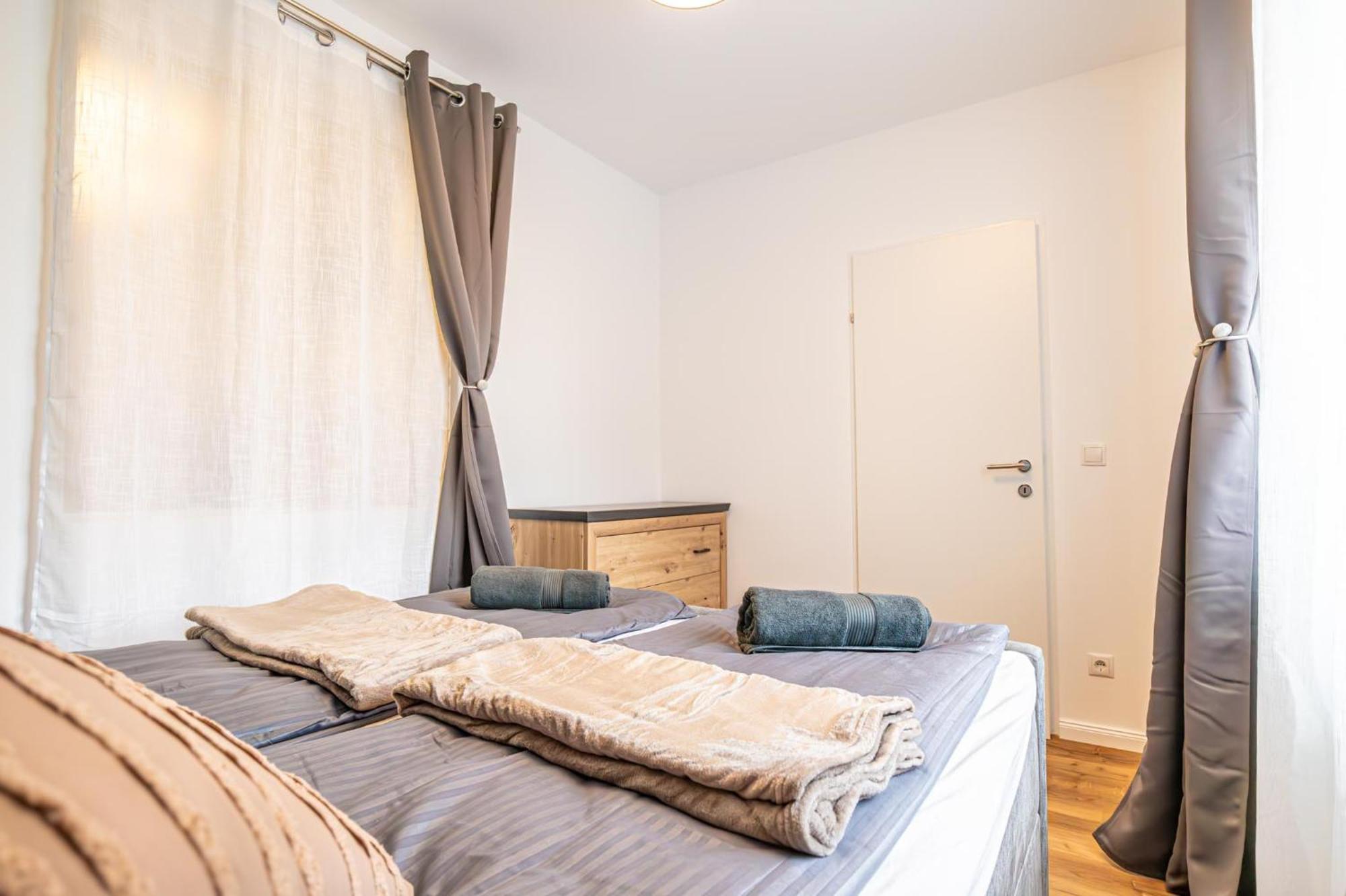 Charming 1Br And 1Lr Apt Modern Design Donaustadt Відень Екстер'єр фото