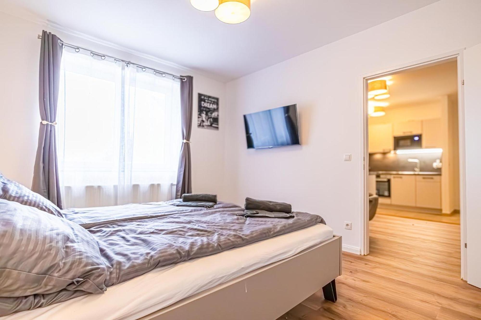 Charming 1Br And 1Lr Apt Modern Design Donaustadt Відень Екстер'єр фото