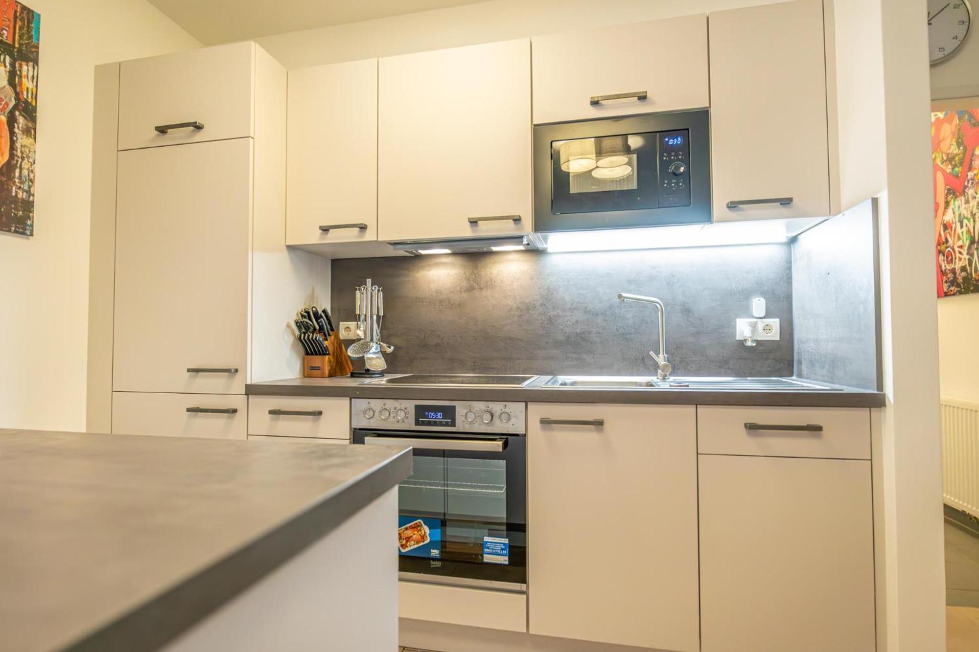 Charming 1Br And 1Lr Apt Modern Design Donaustadt Відень Екстер'єр фото
