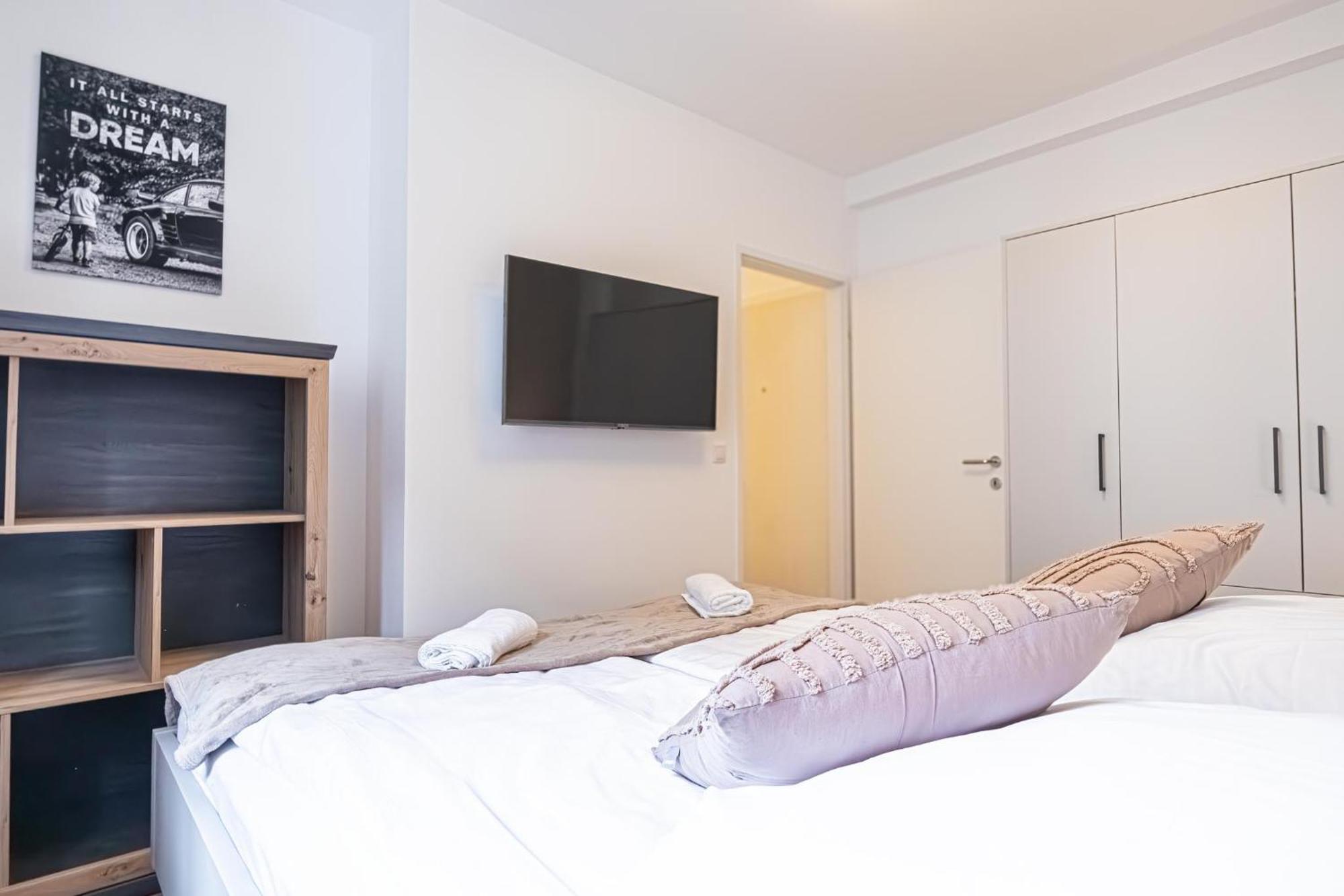 Charming 1Br And 1Lr Apt Modern Design Donaustadt Відень Екстер'єр фото
