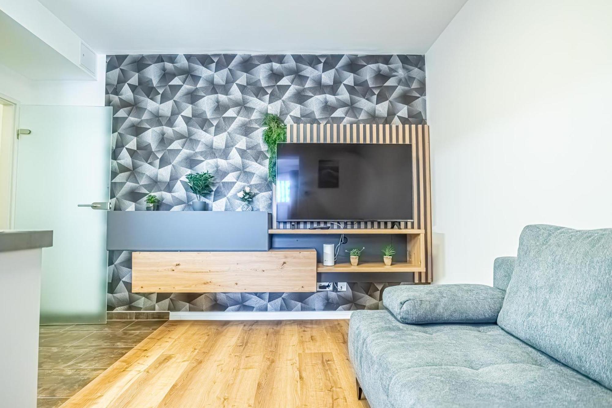 Charming 1Br And 1Lr Apt Modern Design Donaustadt Відень Екстер'єр фото